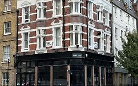 Bell House Hostel